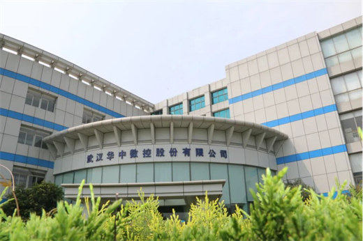 新能源风口下的五轴模具智造:华中数控用工艺革新破局,用效率跃迁博弈! 新能源风口下的五轴模具智造:华中数控用工艺革新破局,用效率跃迁博弈!