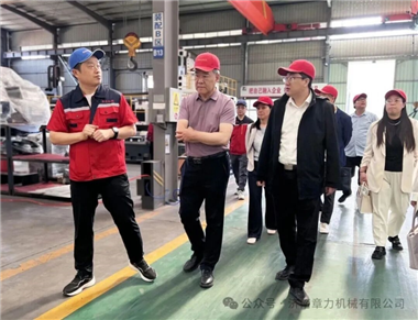 校企同心聚合力，產(chǎn)教融合啟新程——智能制造與控制工程學(xué)院專家蒞臨濟(jì)南章力機(jī)械參觀考察