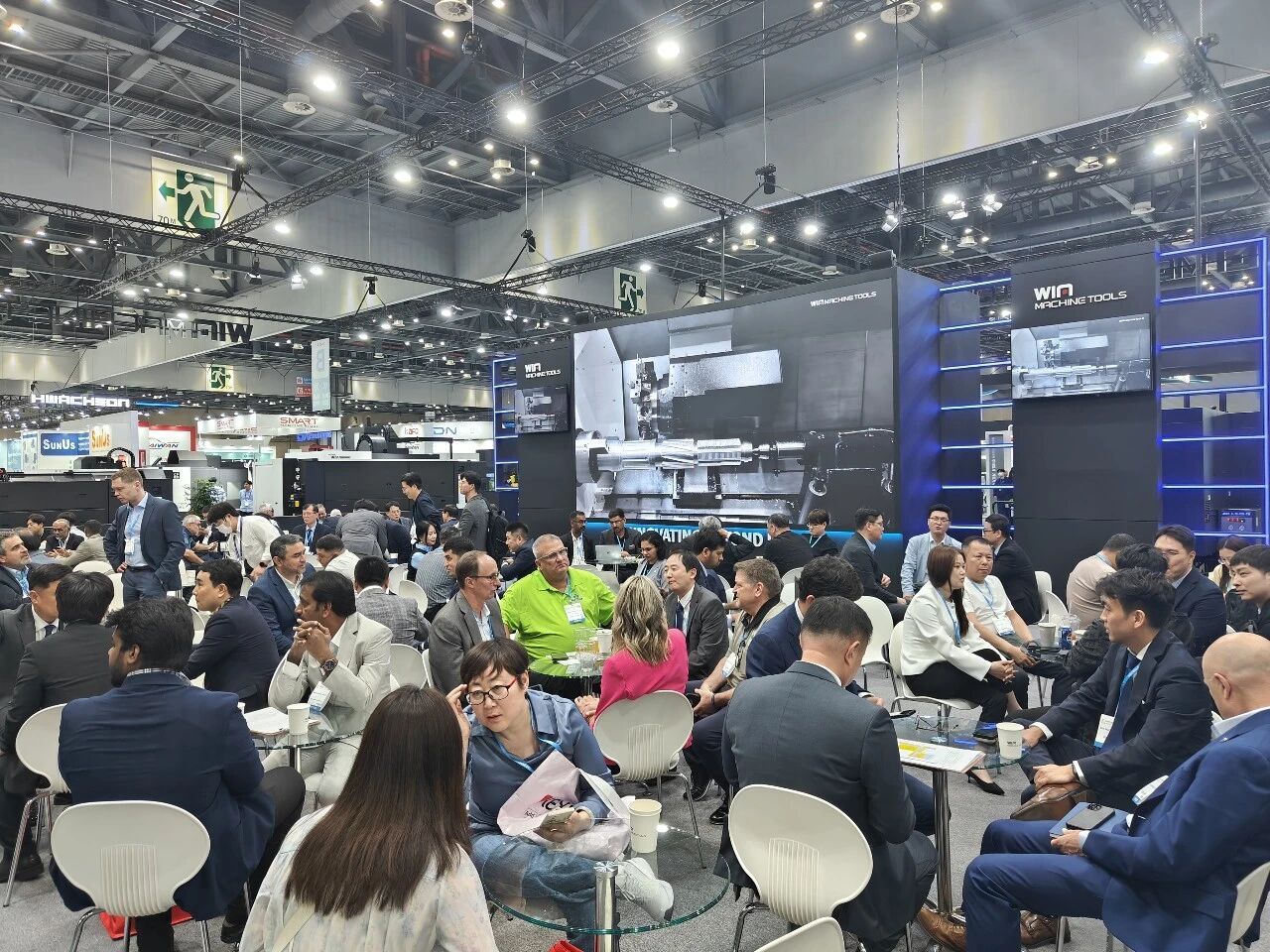 巍亚数控机床闪耀SIMTOS 2026：以技术创新筑基制造